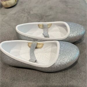 Girls size 7 Native silver glitter flats